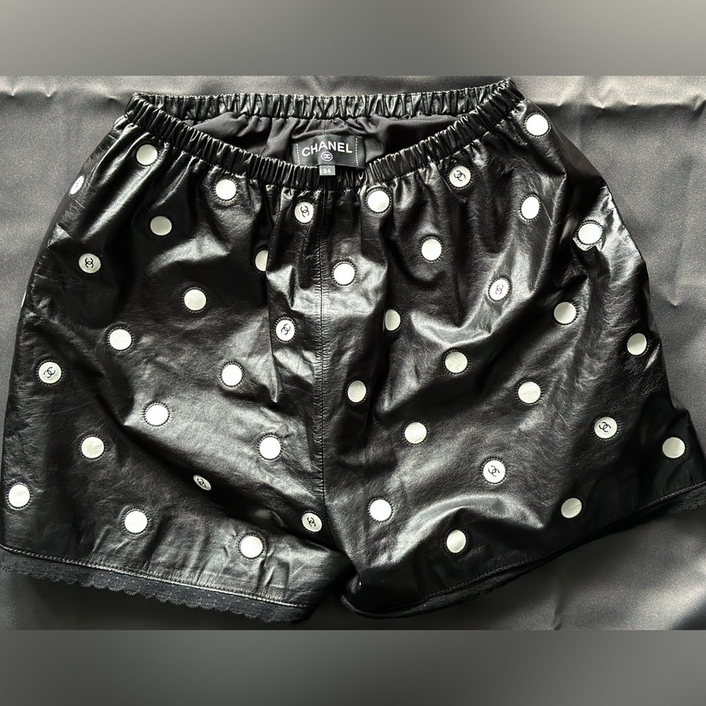 AUTHENTIC Chanel Embroidered Calfskin & Lace Black & White Shorts